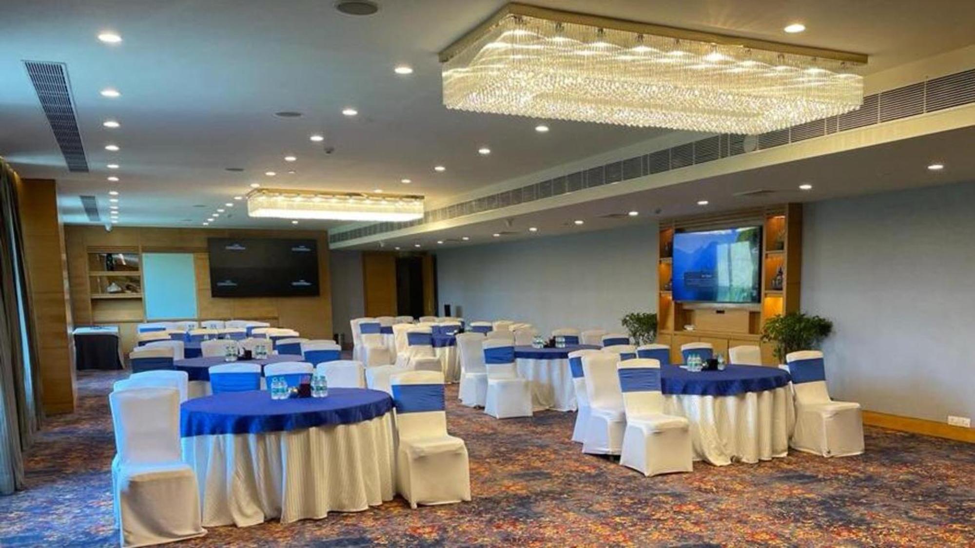 Crowne Plaza Today Gurugram By Ihg Гургаон Екстериор снимка